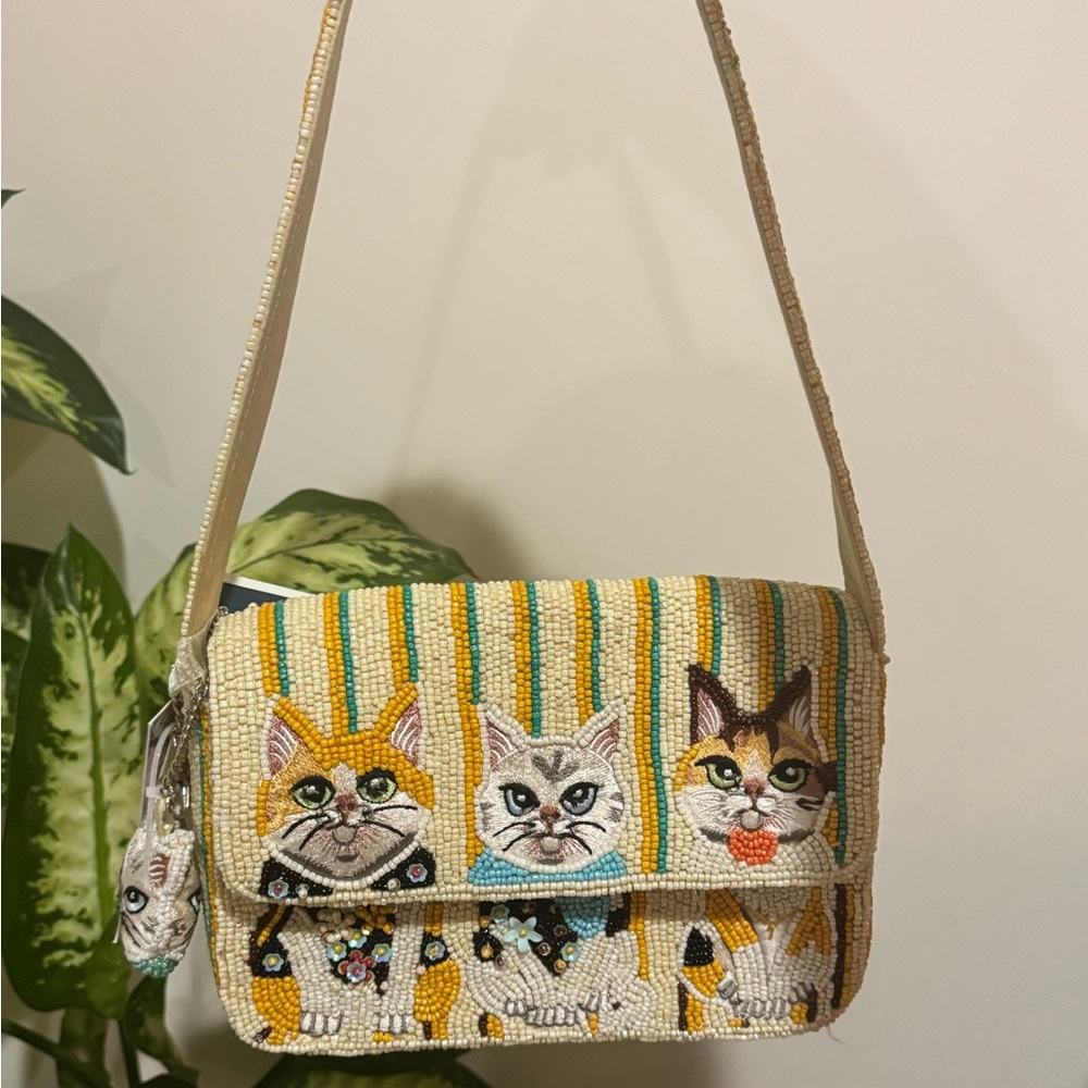 Beaded Cat Design Shoulder Bag
